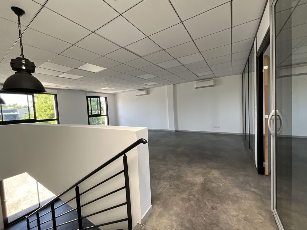   Vente murs pro  à Saint-laurent-de-mure Saint-laurent-de-mure