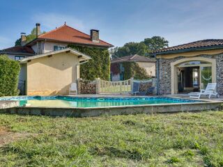  Maison � vendre 7 pi�ces 200 m� Pouillon