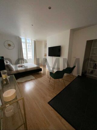  Immeuble  vendre 15 + pices 550 m