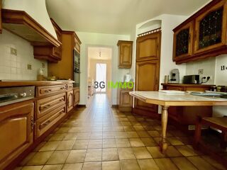  Maison � vendre 5 pi�ces  Cours-les-barres