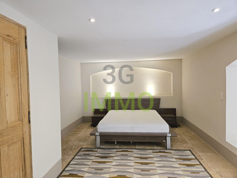 à vendre  Maison Uzès (30700)