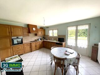  Maison  vendre 9 pices 