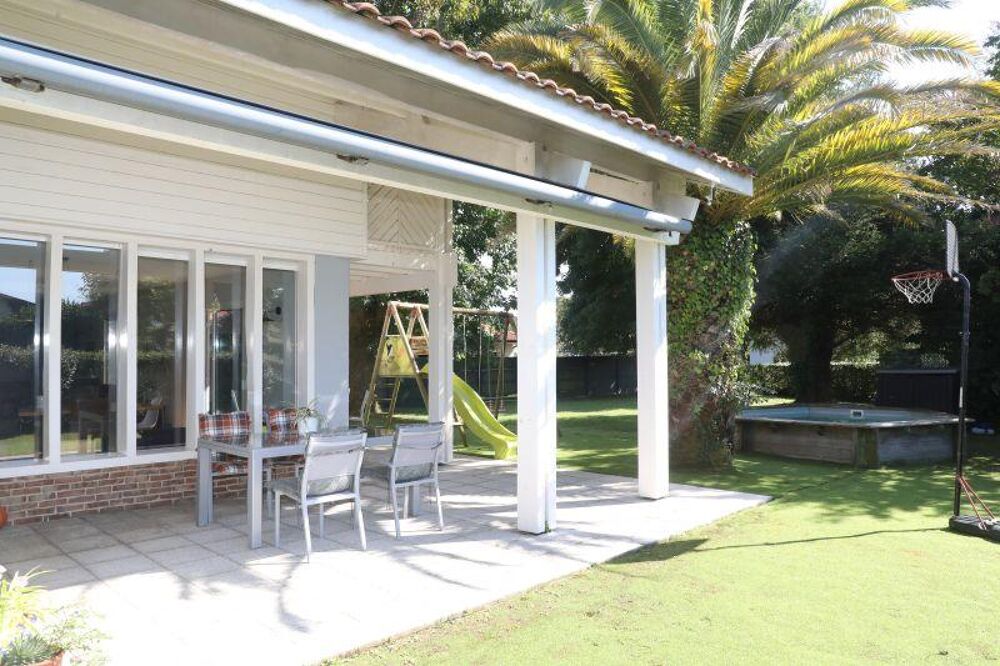 Maison 8 pièces 273 m² · à Angresse · 273 m² · 880 000 €