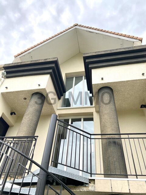  Propri�t�/ch�teau � louer 8 pi�ces 360 m�