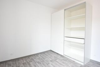  Appartement à louer 2 pièces 34 m²