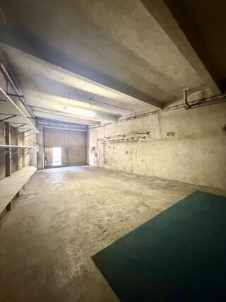  Parking / Garage � vendre 