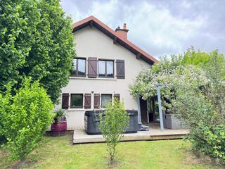  Maison  vendre 7 pices 210 m