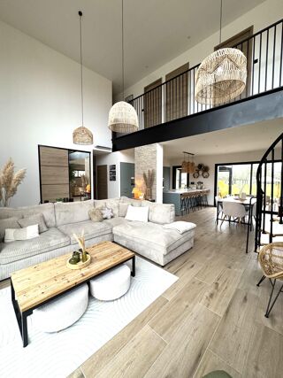  Maison  vendre 9 pices 220 m