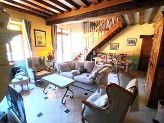  Maison  vendre 8 pices 