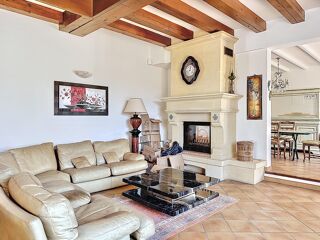  Maison � vendre 6 pi�ces 215 m�
