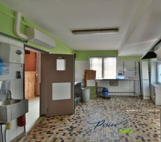  Immeuble � vendre 6 pi�ces 202 m�