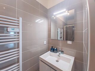  Appartement à louer 3 pièces 65 m²