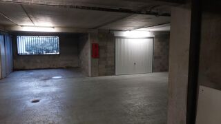  Parking / Garage à louer 19 m²