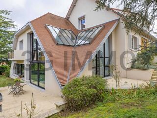  Maison  vendre 10 pices 261 m