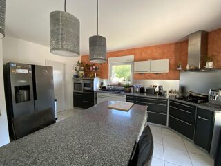  Maison  vendre 7 pices 210 m