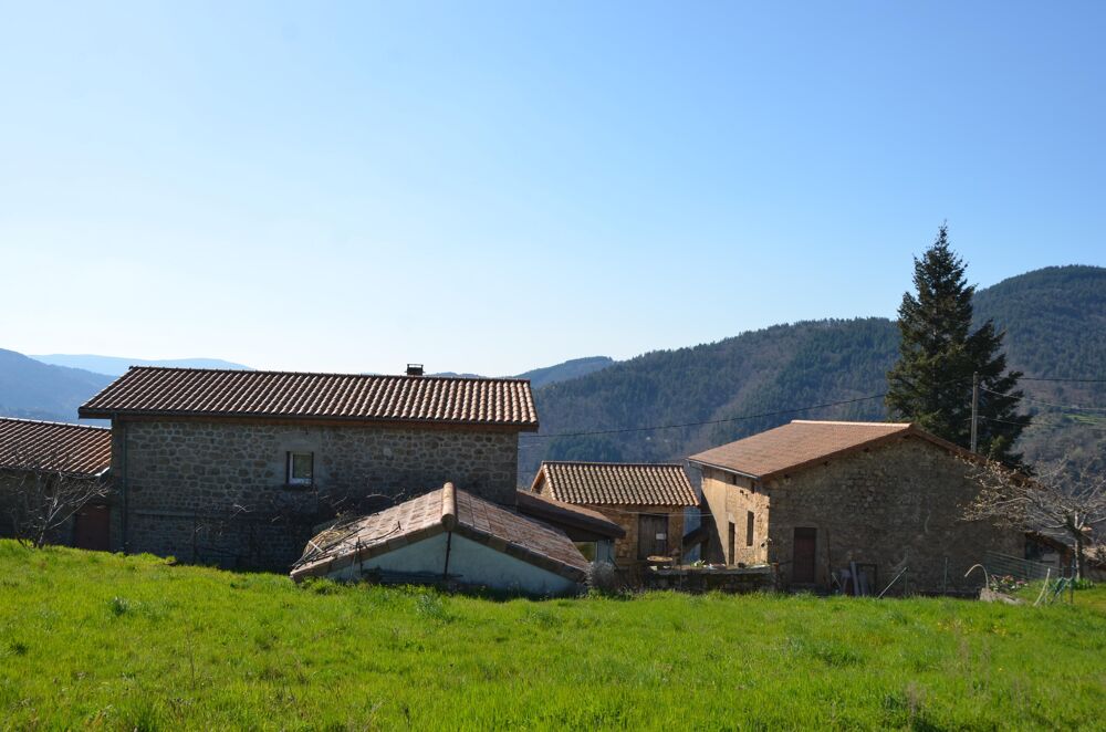 Maison 5 pièces 82 m² · à Chalencon · 82 m² · 285 000 €