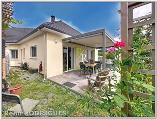  Maison  vendre 6 pices 1 m