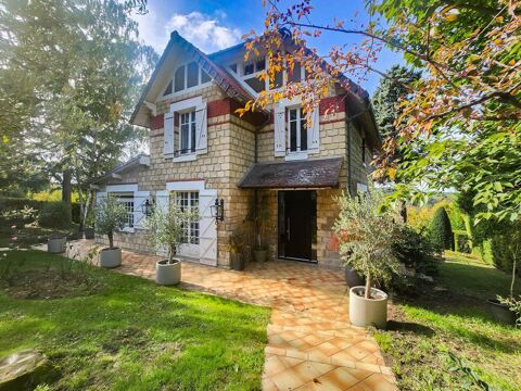   Maison 10 pi�ces Maison - 10 pi�ce(s) - 212 m�