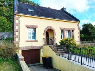 Maison 7 pièces 113 m² · à Rostrenen · 113 m² · 158 200 €