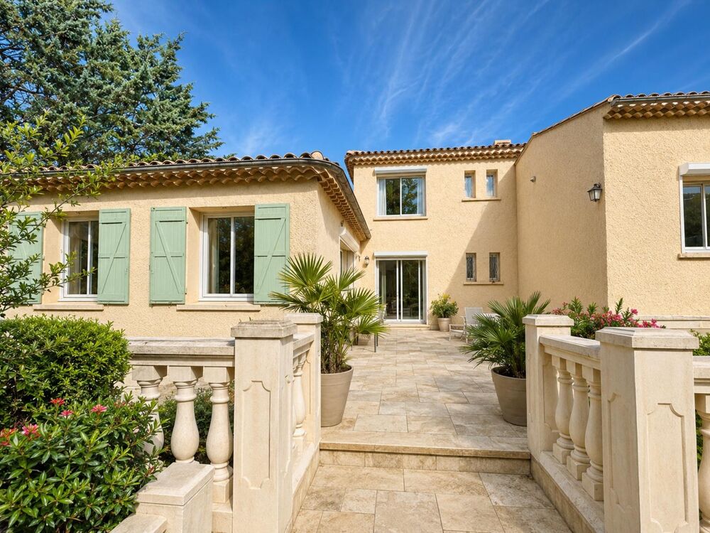Maison 5 pièces 250 m² · à Aix-en-Provence · 250 m² · 1 190 000 €