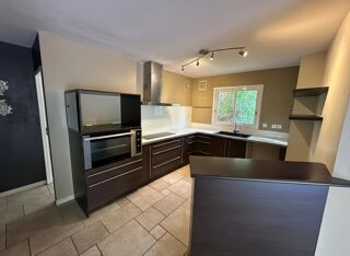  Immeuble � vendre 6 pi�ces 127 m� Montbazin