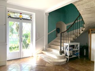  Maison à vendre 15 + pièces 438 m²