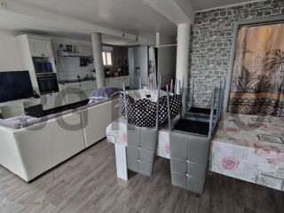  Maison  vendre 10 pices 260 m