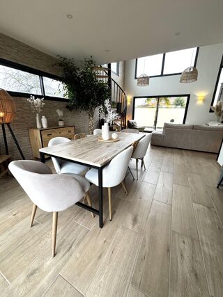  Maison  vendre 9 pices 220 m