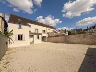  Immeuble à vendre 15 + pièces 292 m²