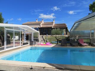  Maison  vendre 9 pices 