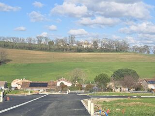  Terrain à vendre 758 m²