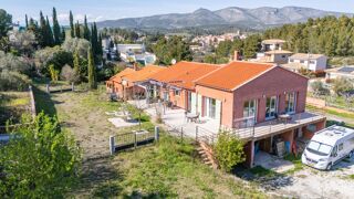  Maison à vendre 10 pièces 318 m²