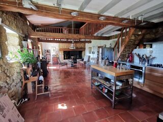  Maison  vendre 10 pices 240 m