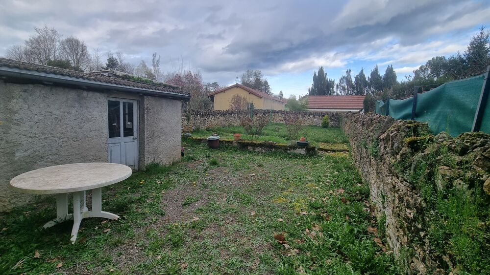 Maison 5 pièces 100 m² · à Charolles · 100 m² · 66 000 €