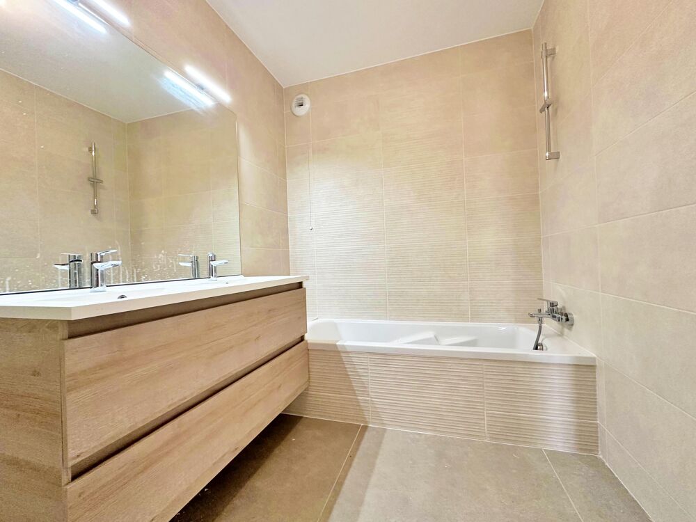 � vendre  Appartement Antibes (06600)