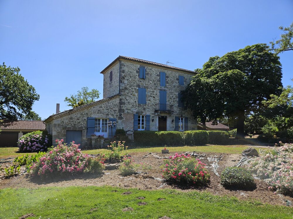 Vente Maison Maison en pierre 9 pièces Moncrabeau