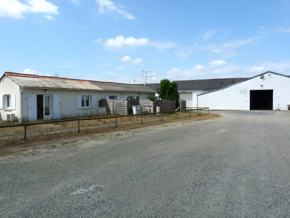 � vendre  Maison Saint-Jean-de-Liversay (17170)