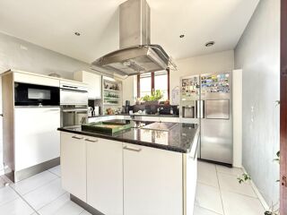  Maison à vendre 7 pièces 234 m²