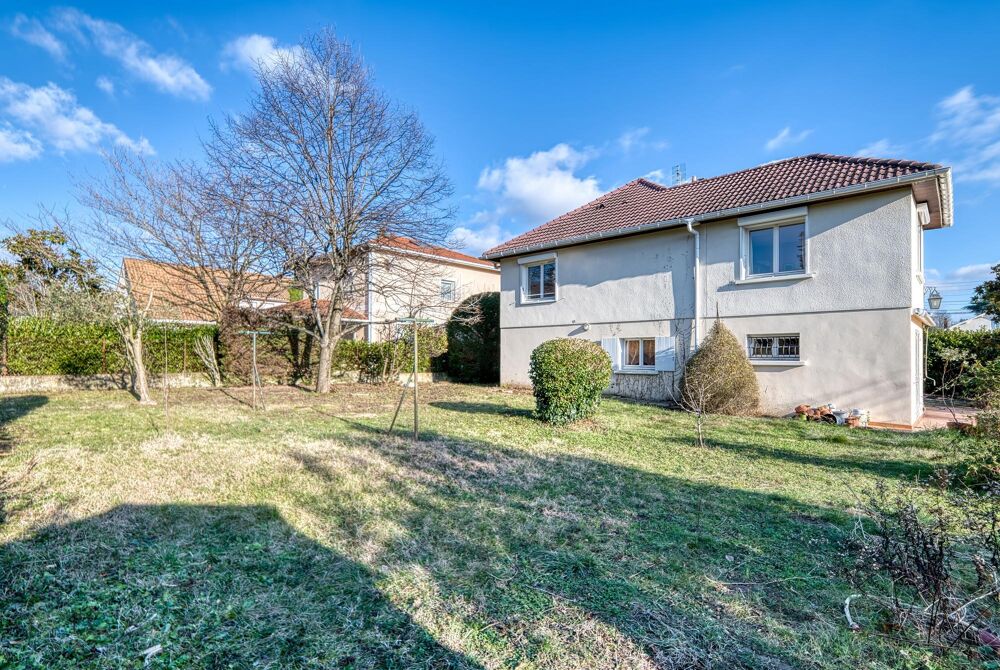 Maison traditionnelle 7 pièces