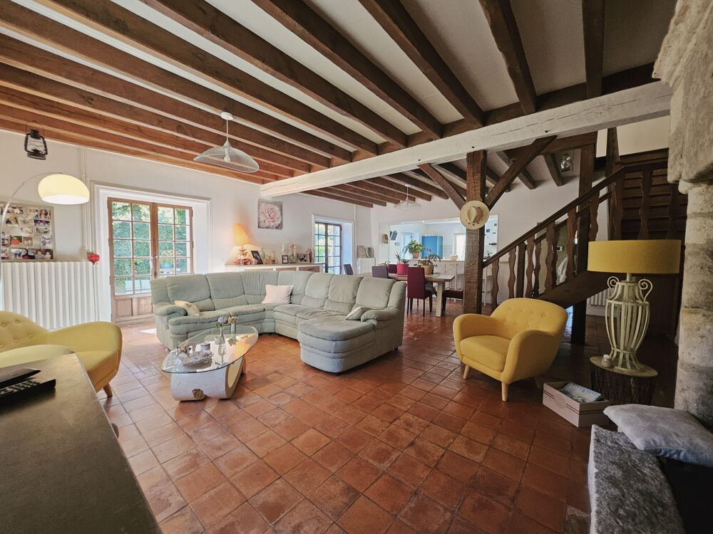 Vente Maison Maison en pierre 9 pièces Thiviers