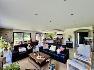  Maison  vendre 5 pices 141 m