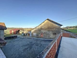  Maison  vendre 8 pices 200 m