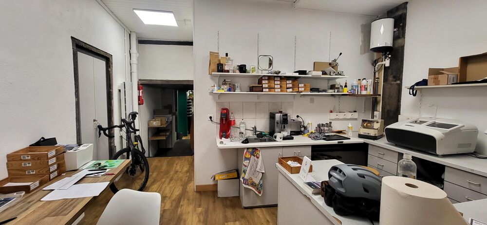   Vente murs pro  à Riom Riom