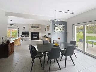  Maison  vendre 6 pices 205 m