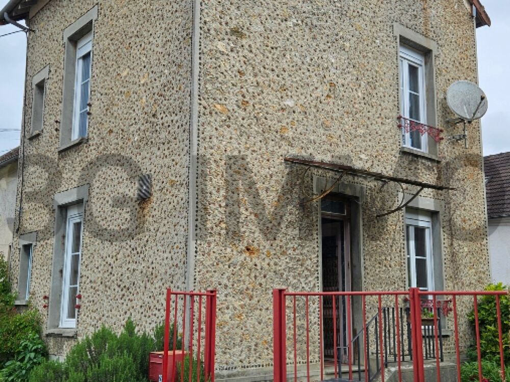 Maison 3 pièces 55 m² · à Saint-Cyr-sur-Morin · 55 m² · 118 000 €