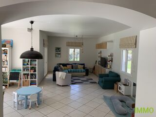  Maison � louer 6 pi�ces 200 m� Ventabren