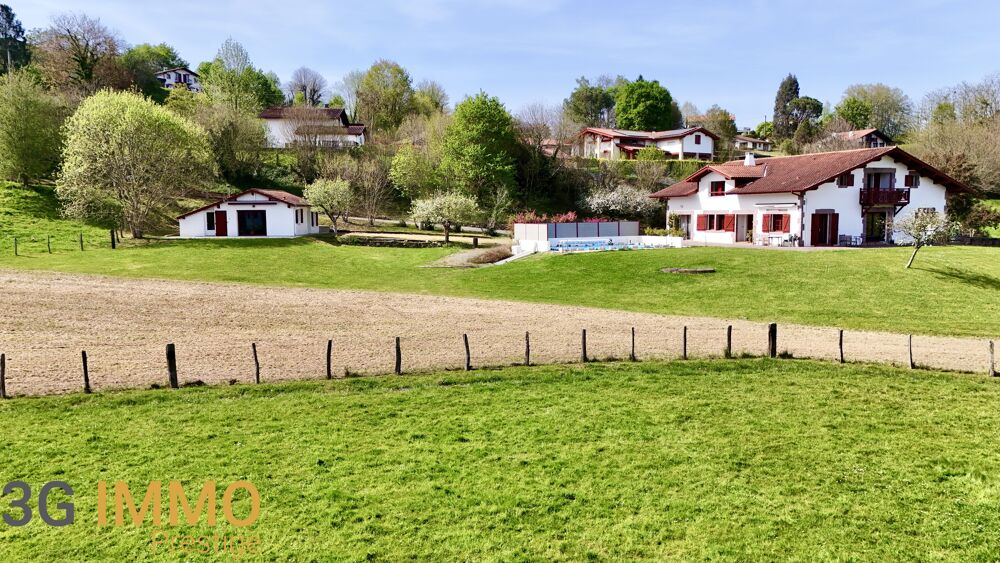 � vendre  Maison Saint-Jean-Pied-de-Port (64220)