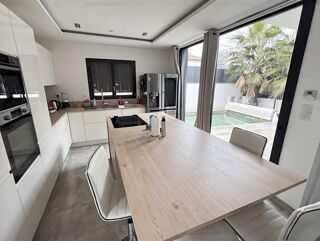  Maison � vendre 4 pi�ces 148 m� Montpellier
