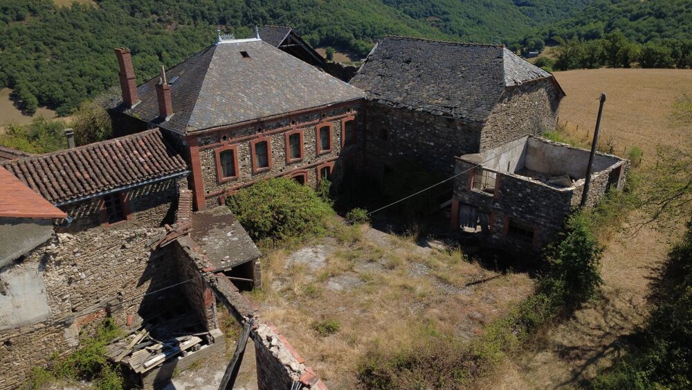 Maison 8 pièces 250 m² · à Andouque · 250 m² · 58 060 €