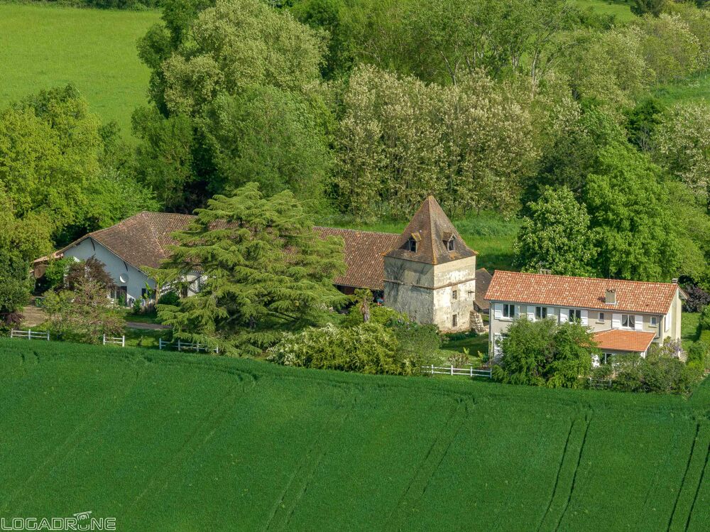 Vente Maison Maison avec dépendance 10 pièces Bias